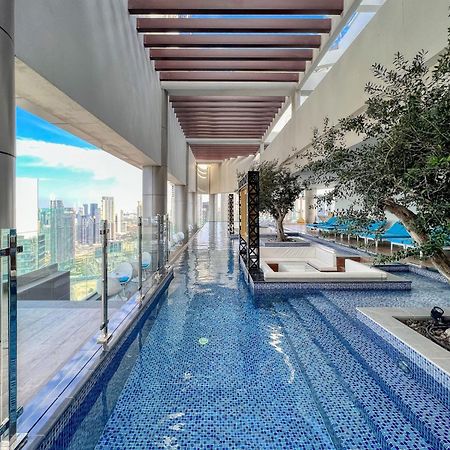 Highest Infinity Pool In Downtown Dubai Apartment Exterior photo