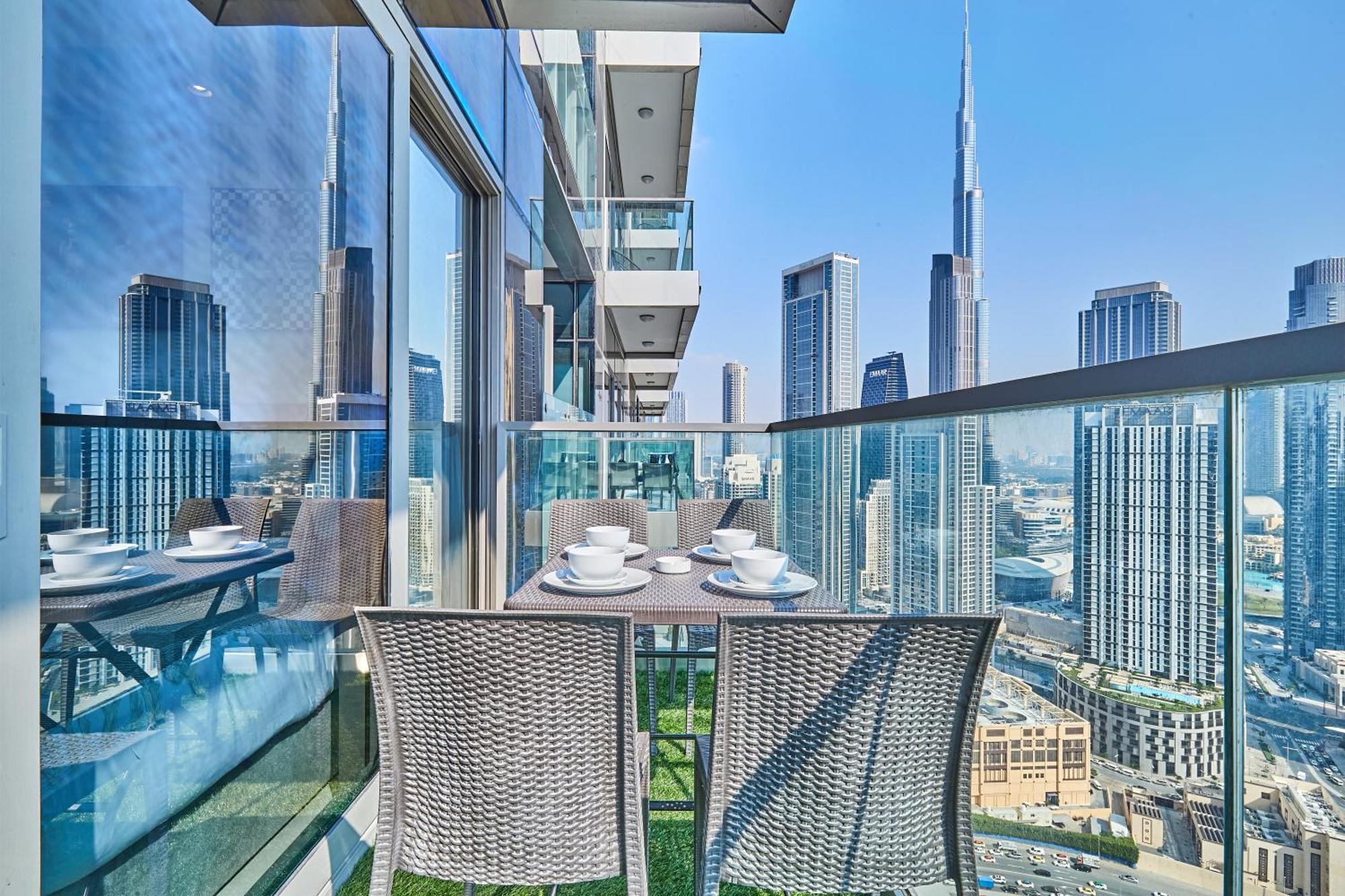 Highest Infinity Pool In Downtown Dubai Apartment Exterior photo