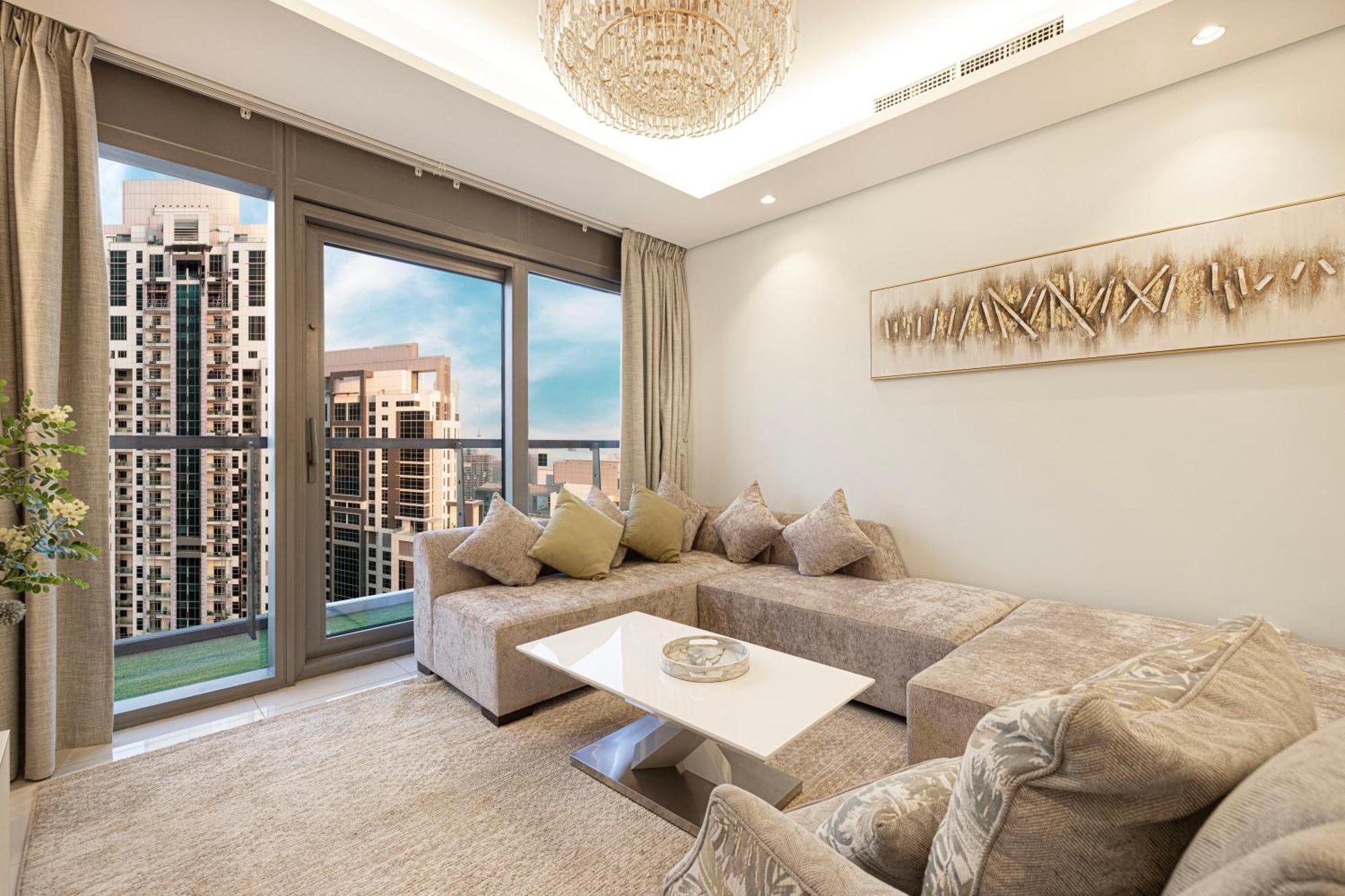 Highest Infinity Pool In Downtown Dubai Apartment Exterior photo