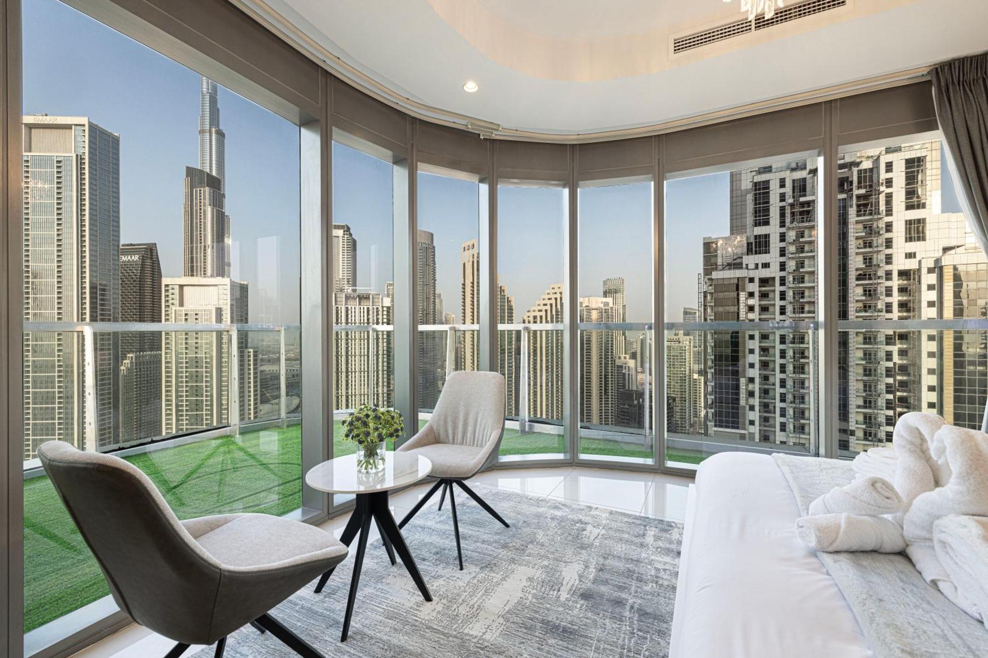 Highest Infinity Pool In Downtown Dubai Apartment Exterior photo