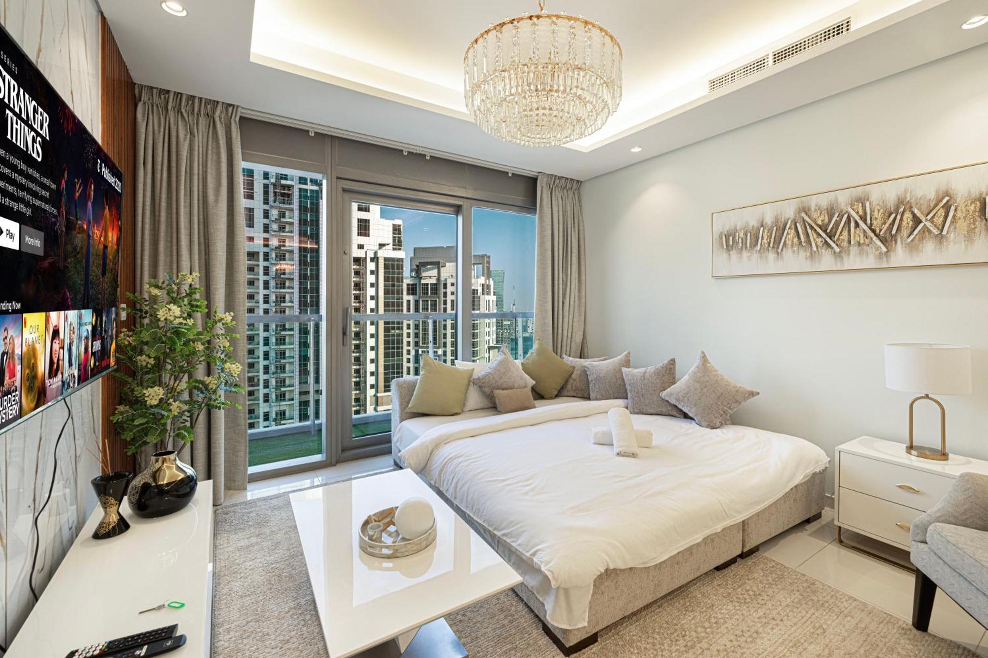 Highest Infinity Pool In Downtown Dubai Apartment Exterior photo