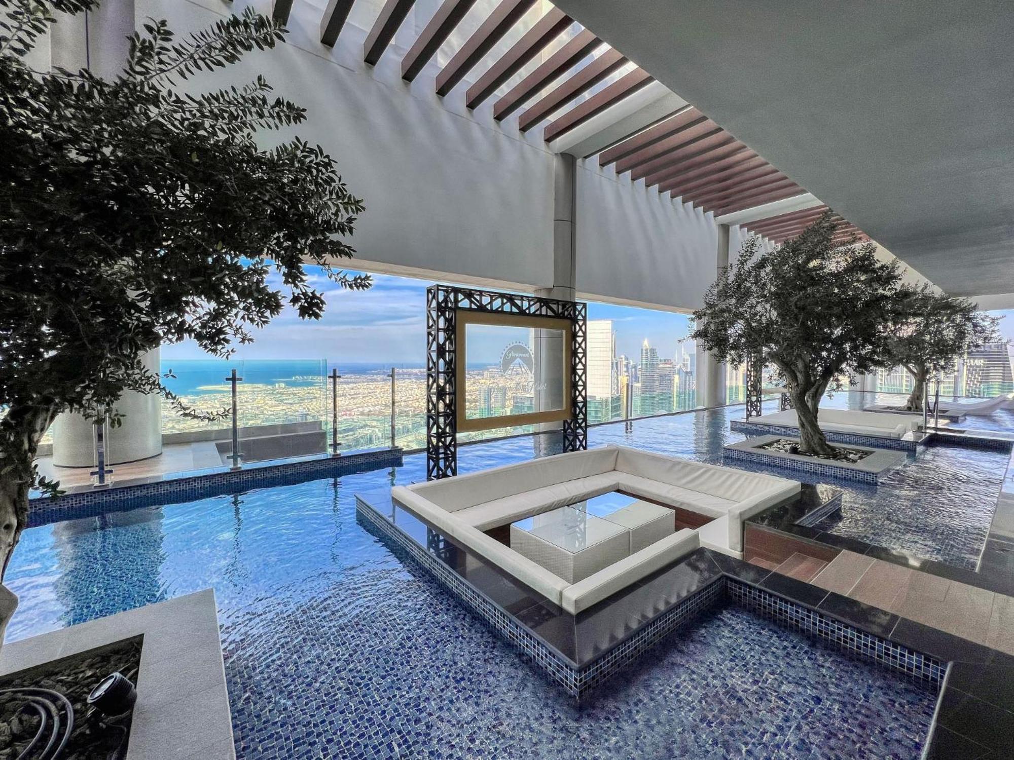 Highest Infinity Pool In Downtown Dubai Apartment Exterior photo