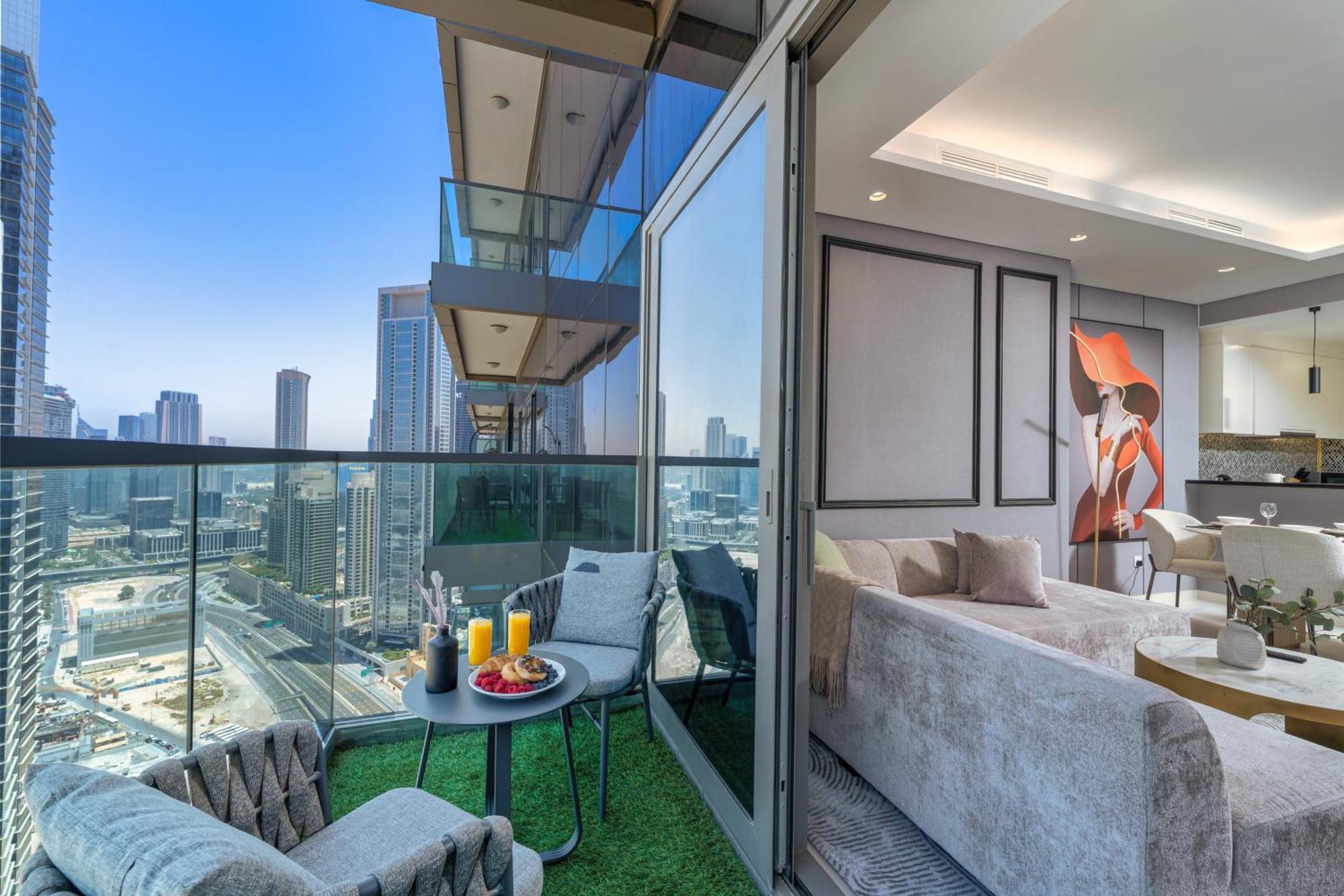 Highest Infinity Pool In Downtown Dubai Apartment Exterior photo