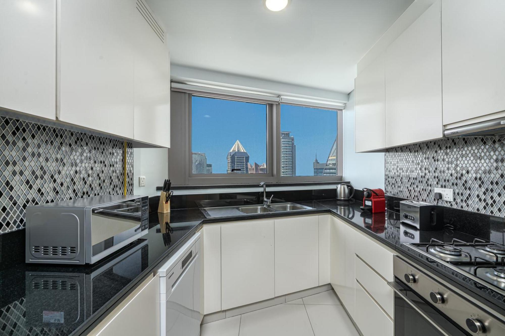 Highest Infinity Pool In Downtown Dubai Apartment Exterior photo