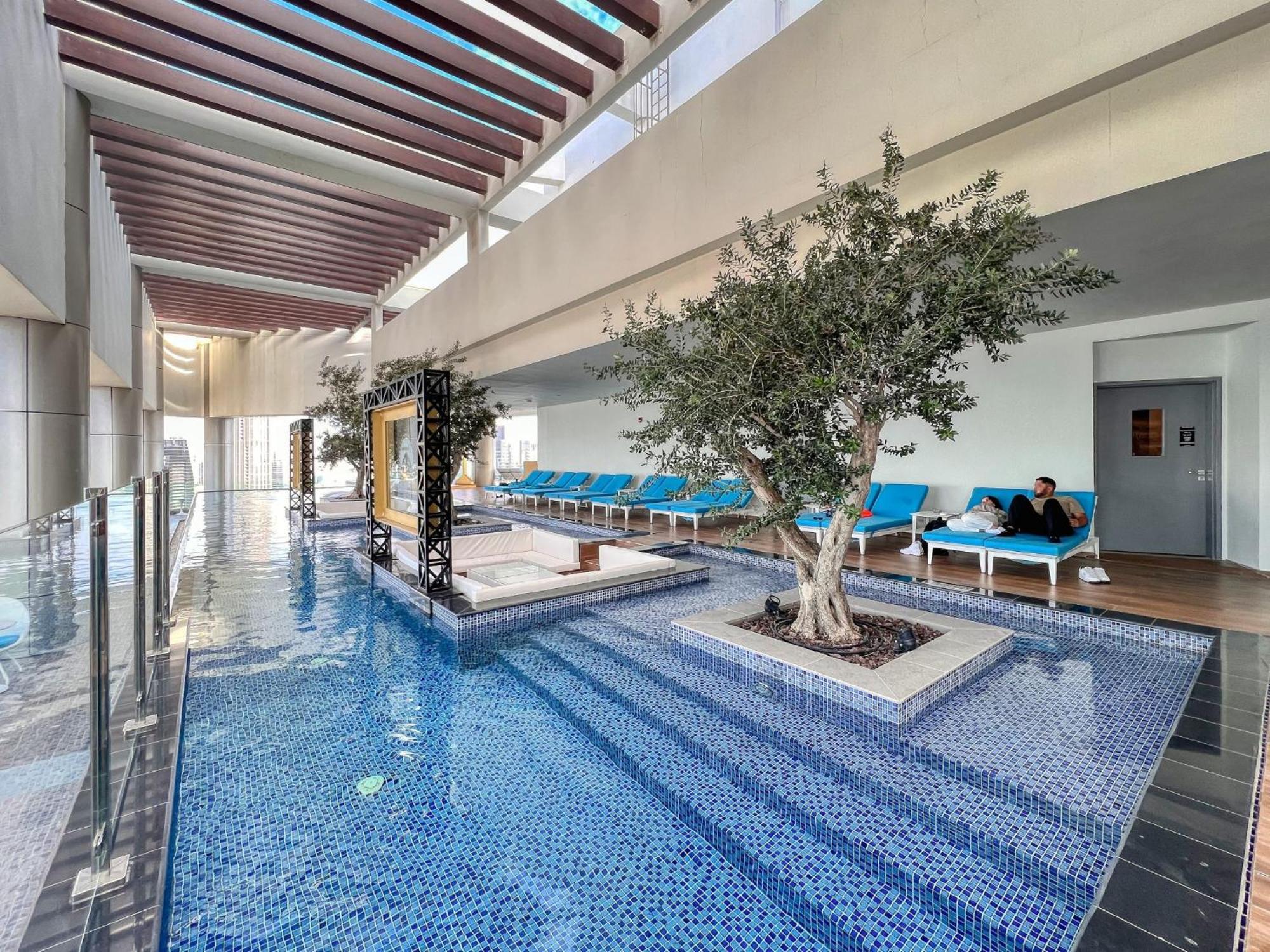 Highest Infinity Pool In Downtown Dubai Apartment Exterior photo